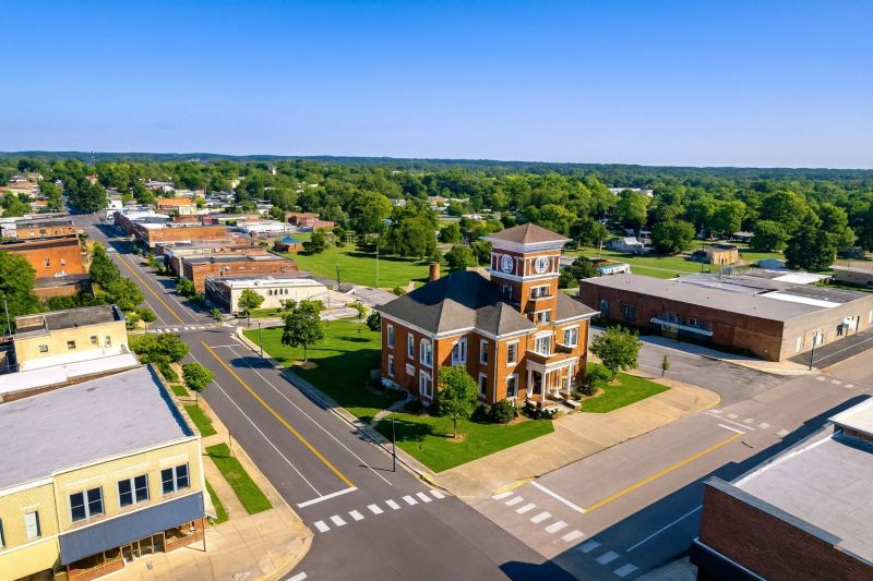 Madisonville, TN